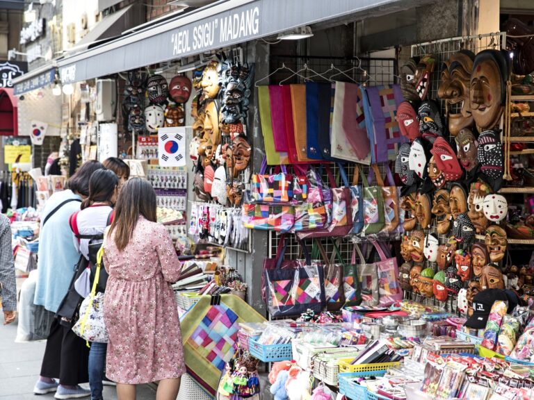 Morning street near Gwanghwamun in central Seoul